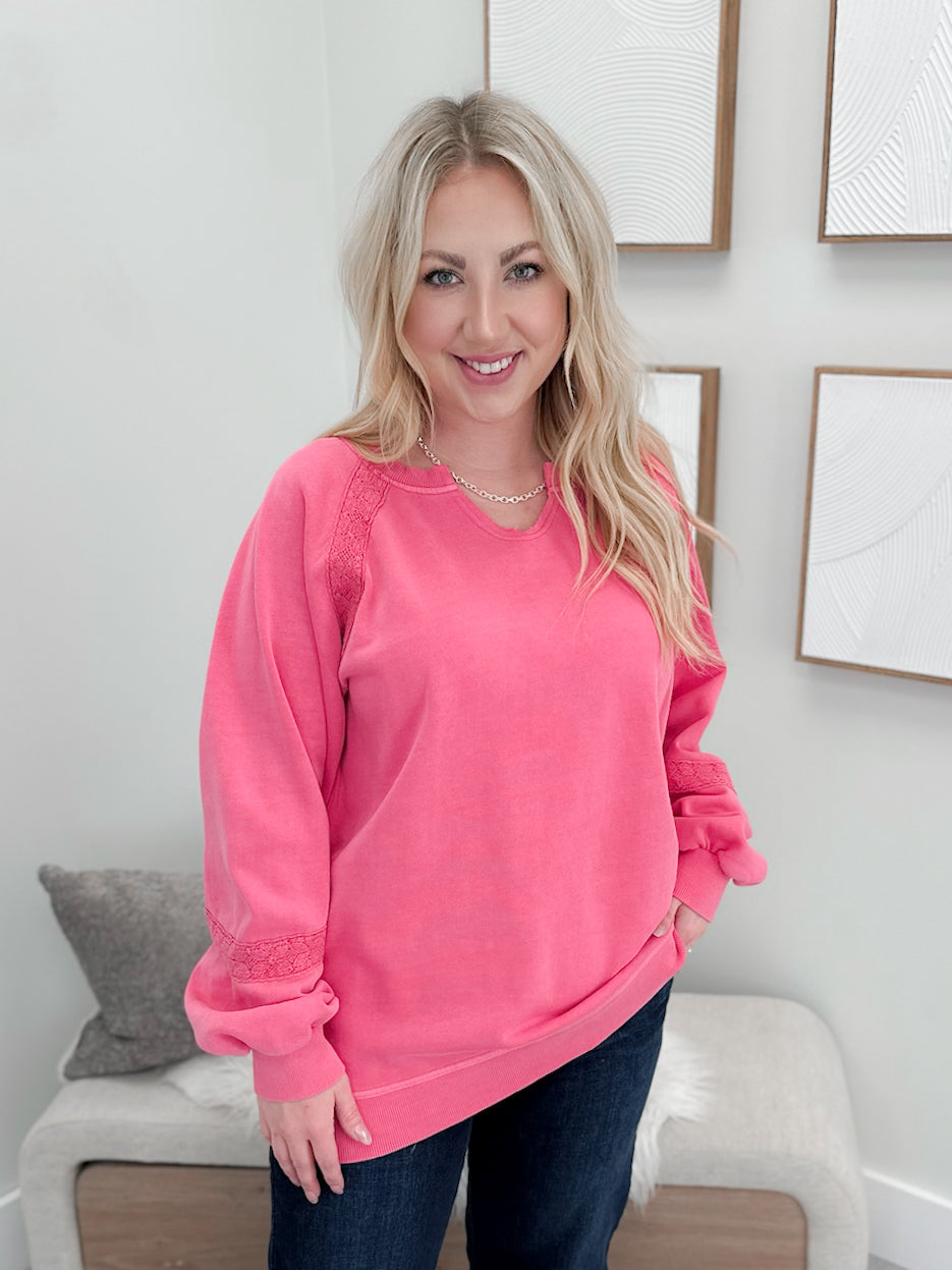 Dabria Pullover in Hot Pink