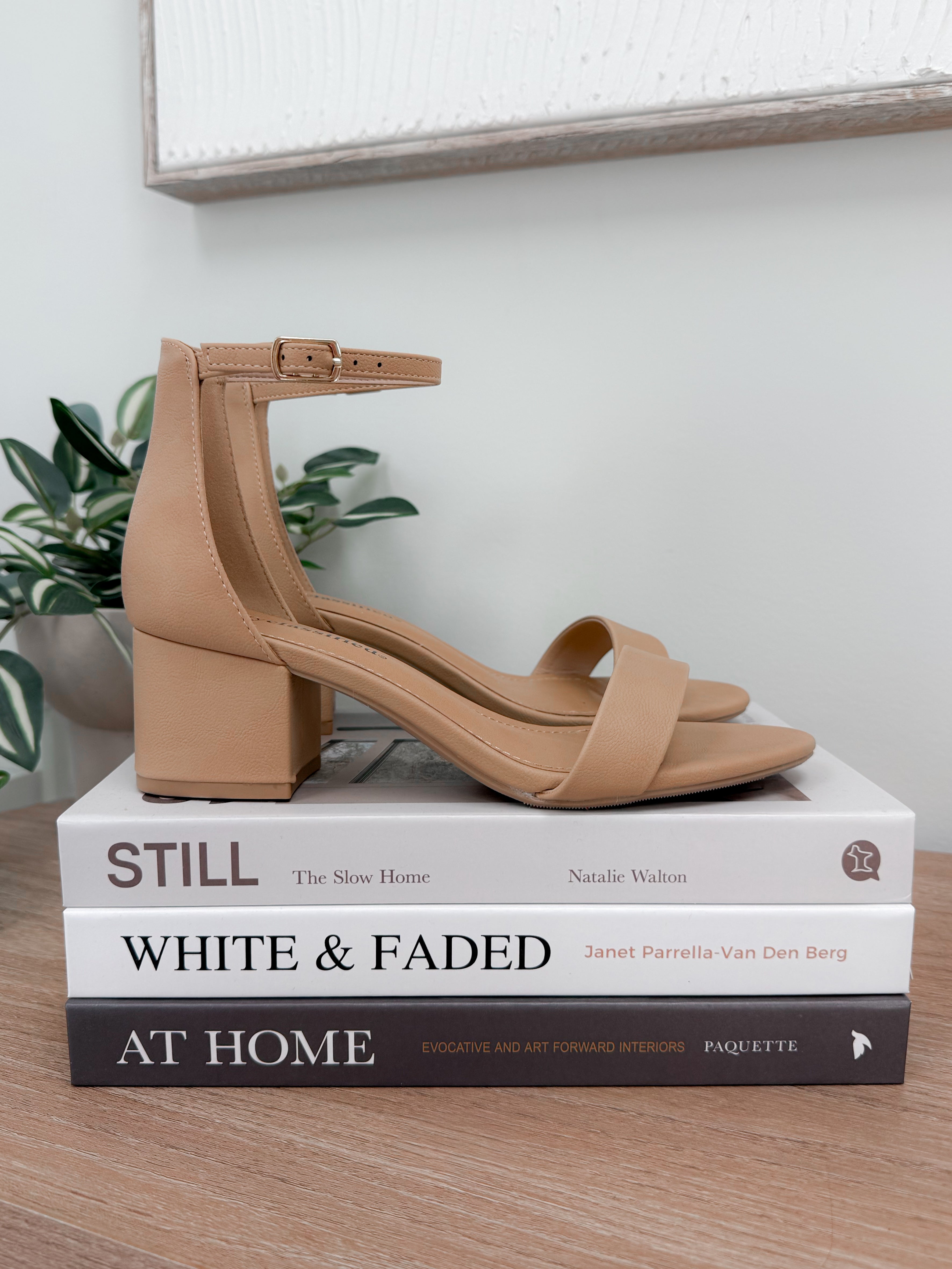 Weekend Heel in Natural