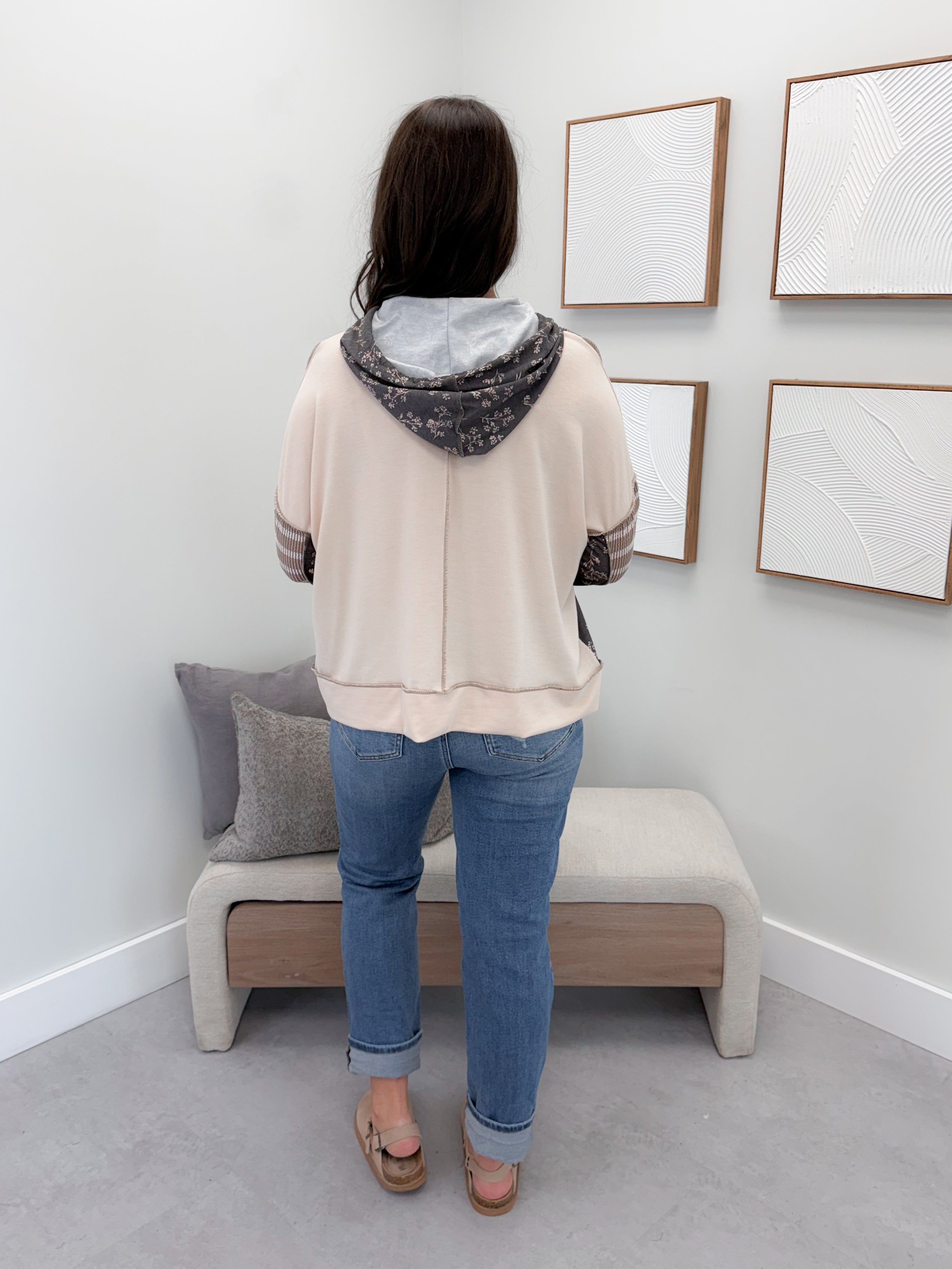 Vega Hoodie in Taupe