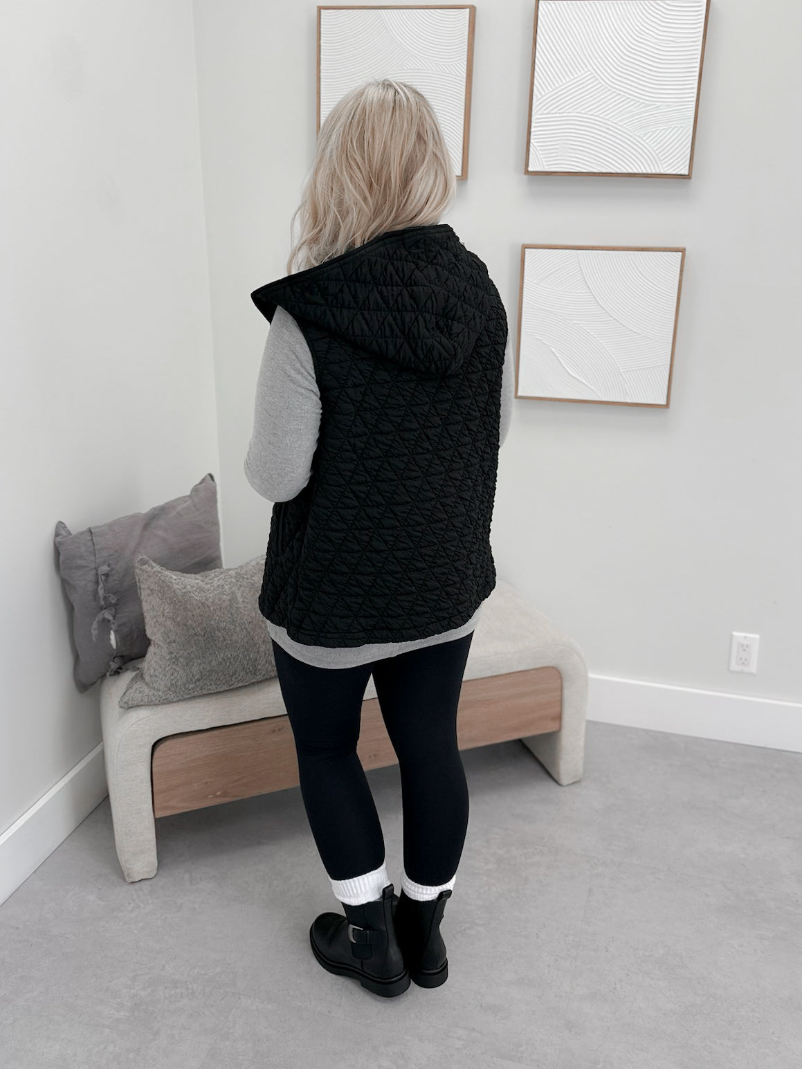 Geo Vest in Black