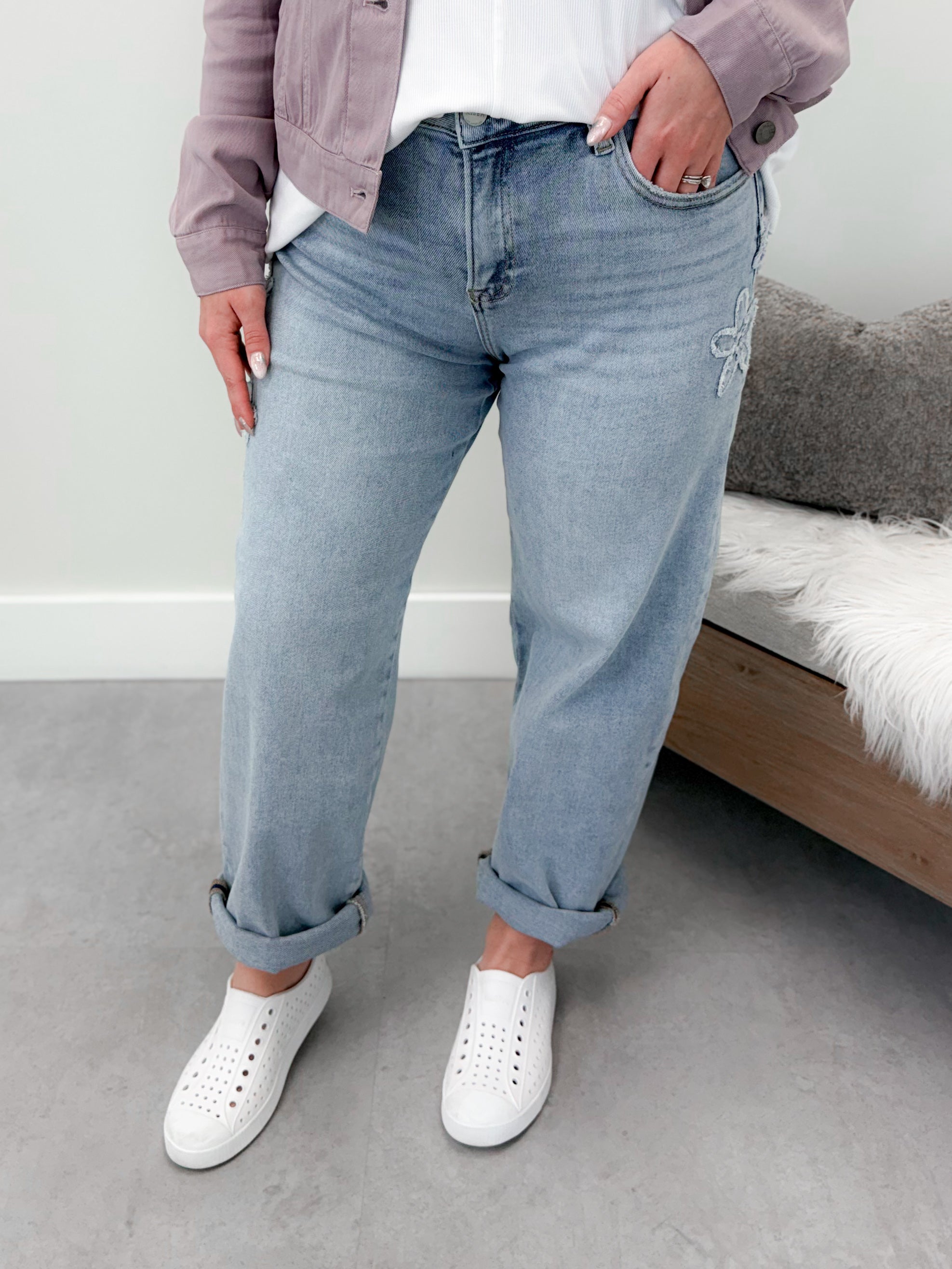 DeDe Barrel Leg Jeans by Risen
