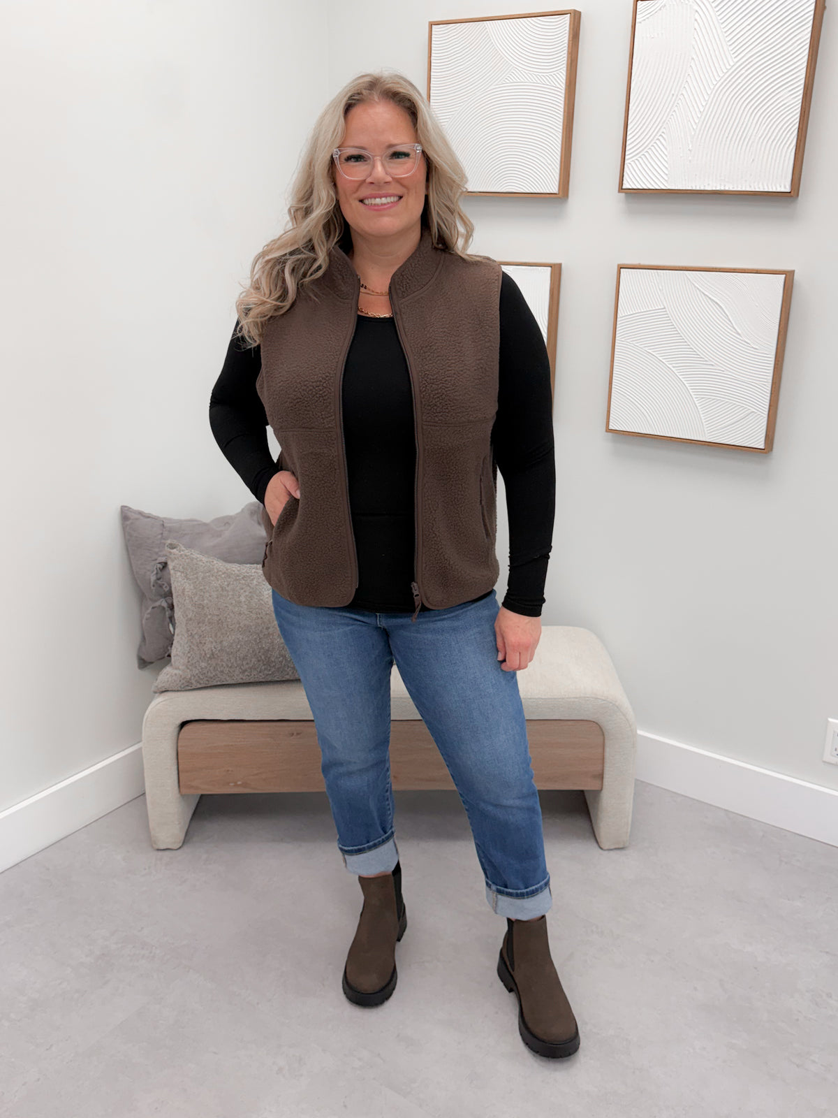 Hunter Sherpa Vest in Espresso