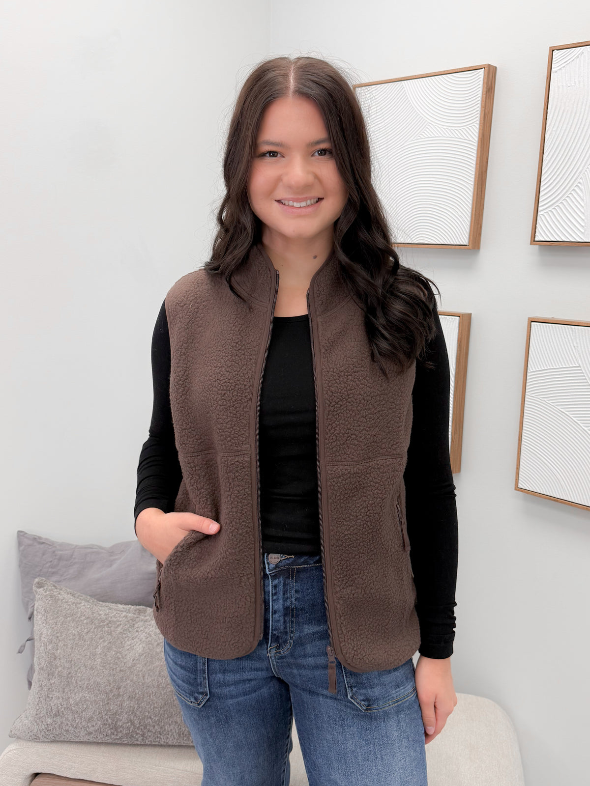 Hunter Sherpa Vest in Espresso