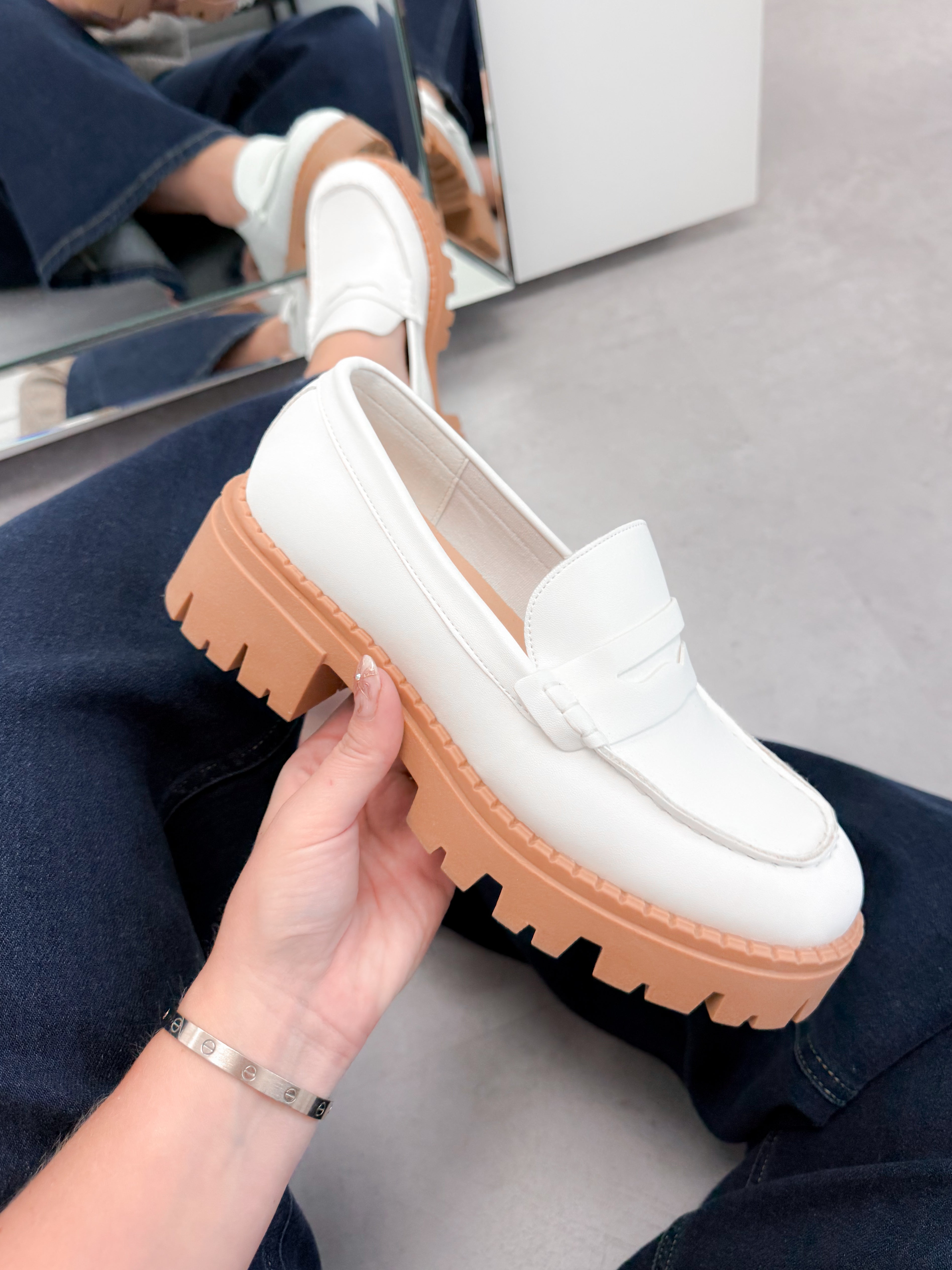 Elias Platform Shoe in White