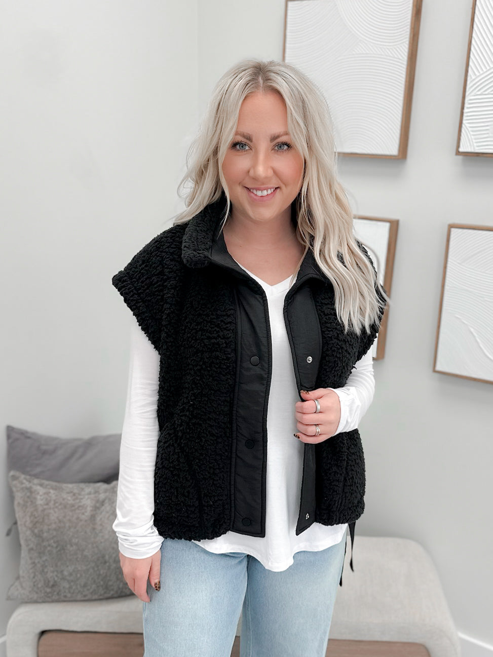 Colter Fleece Vest in Black
