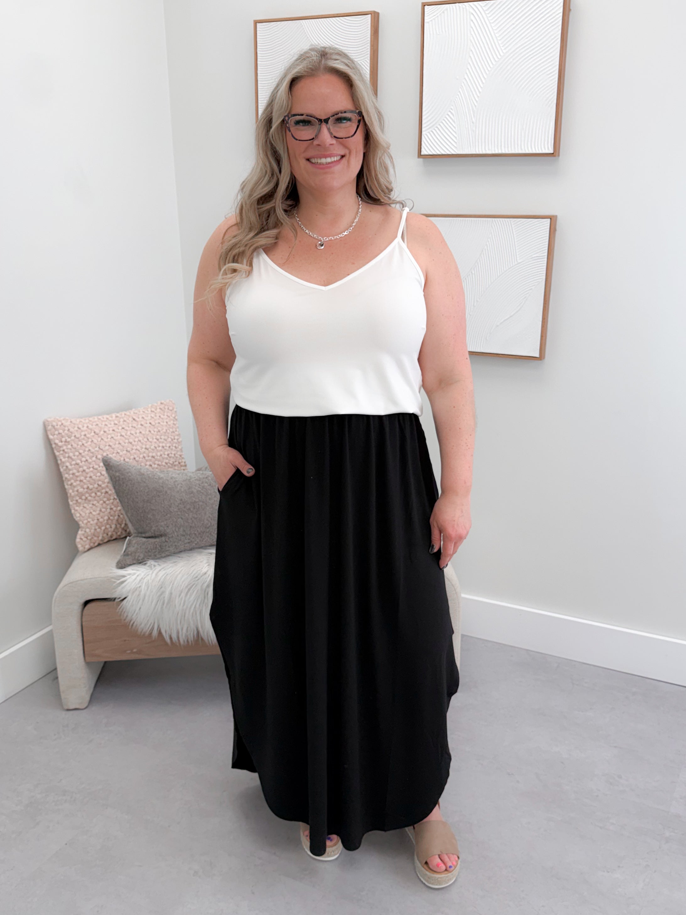 Getaway Skirt in Black