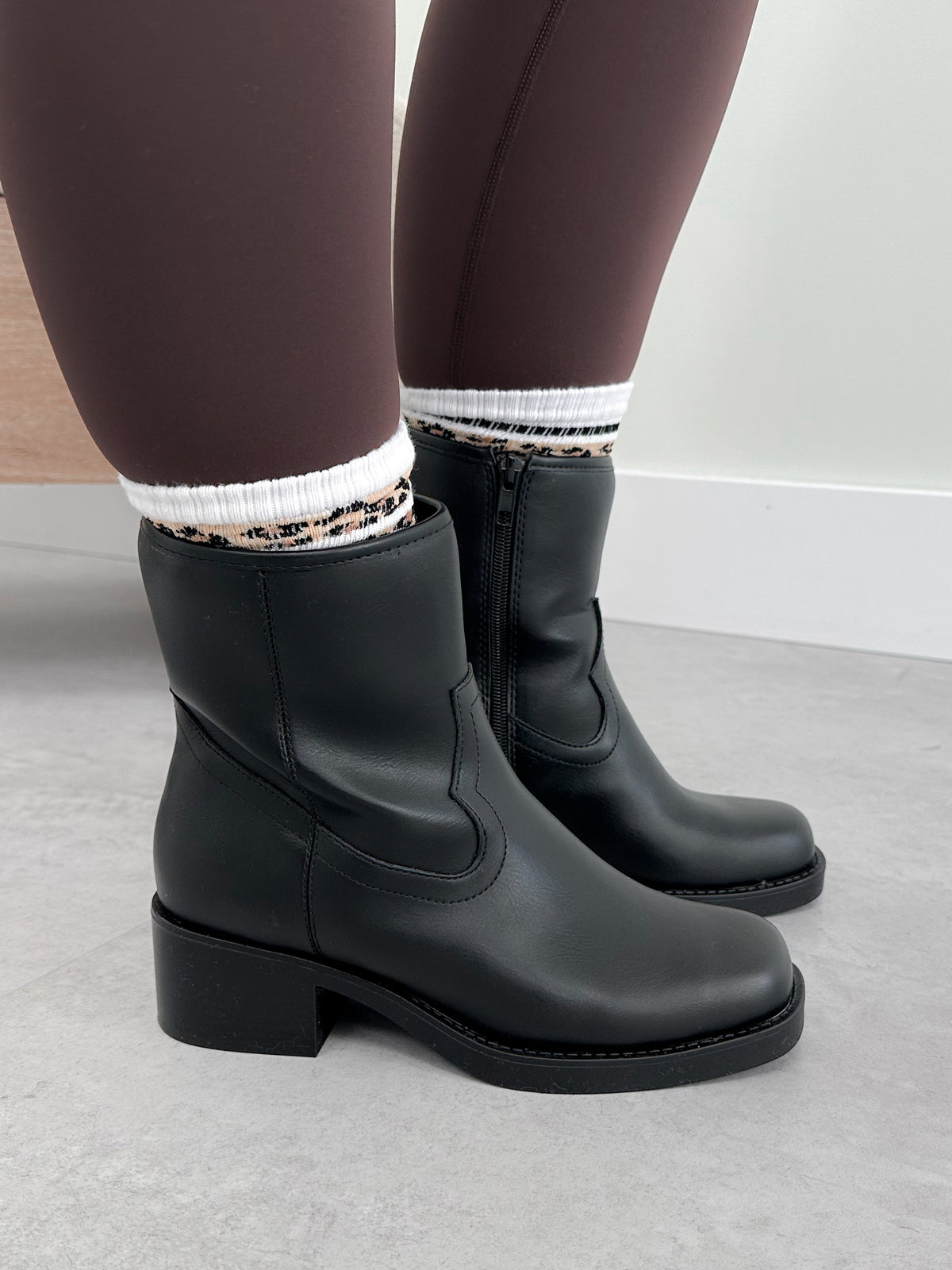 Oberon Boots In Black