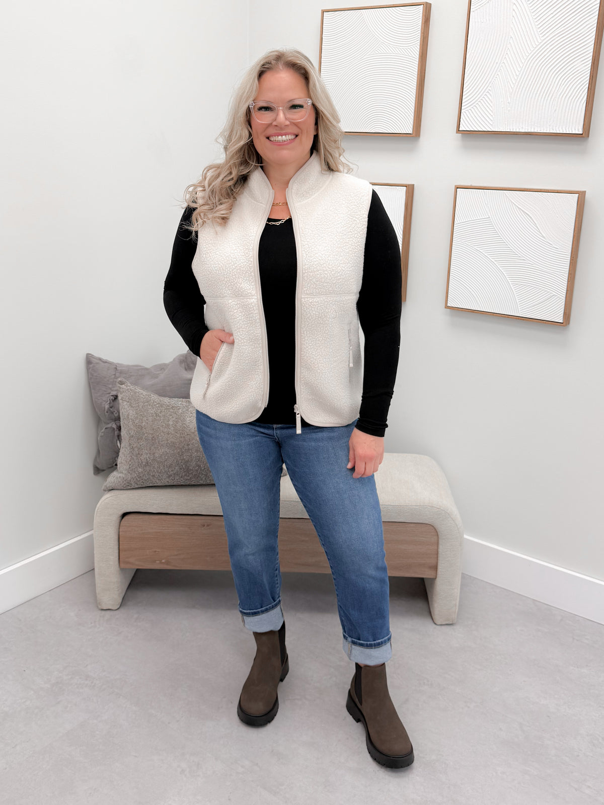 Hunter Sherpa Vest in Ecru