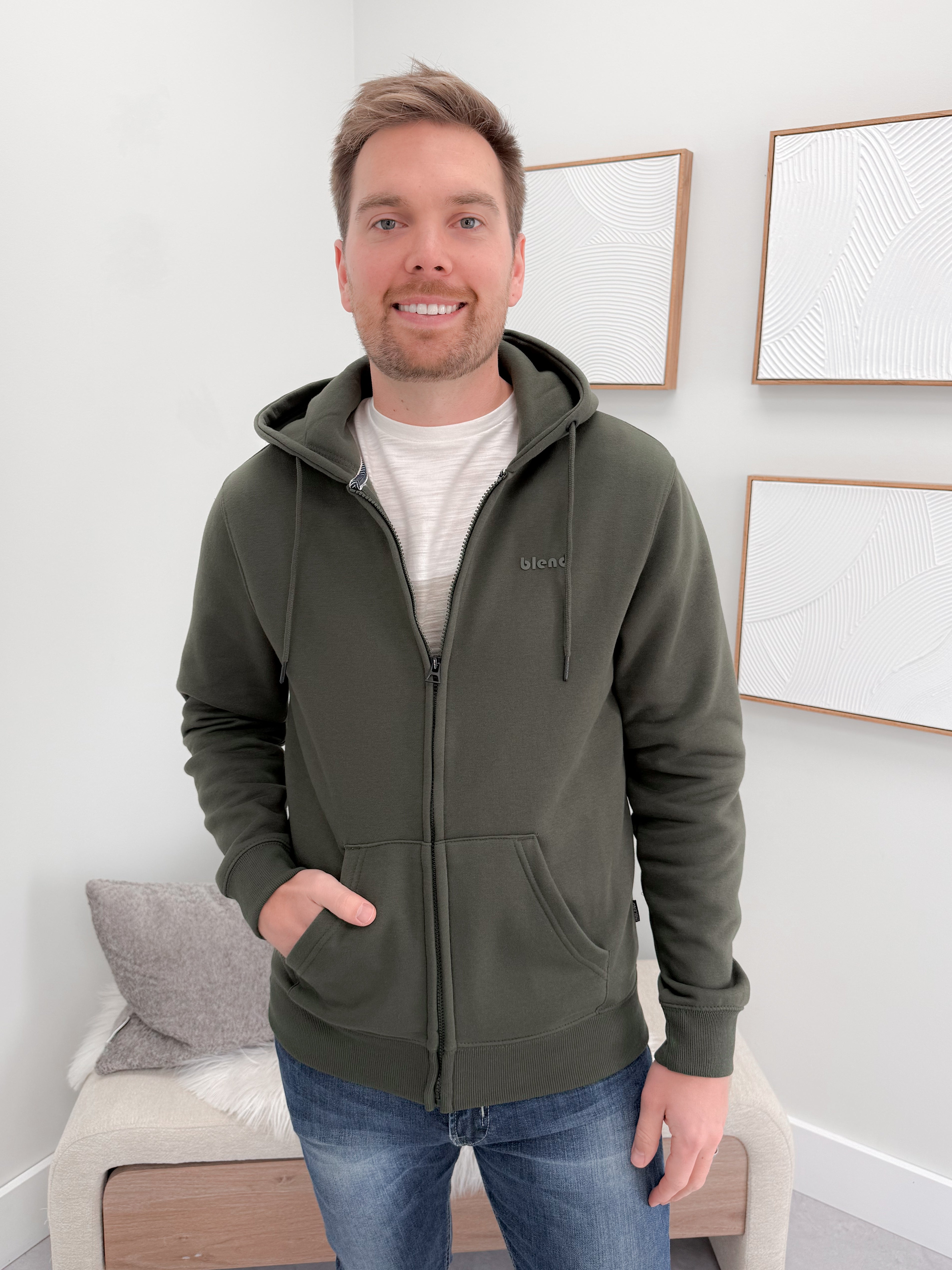 Mens Nico Hoodie in Dark Olive
