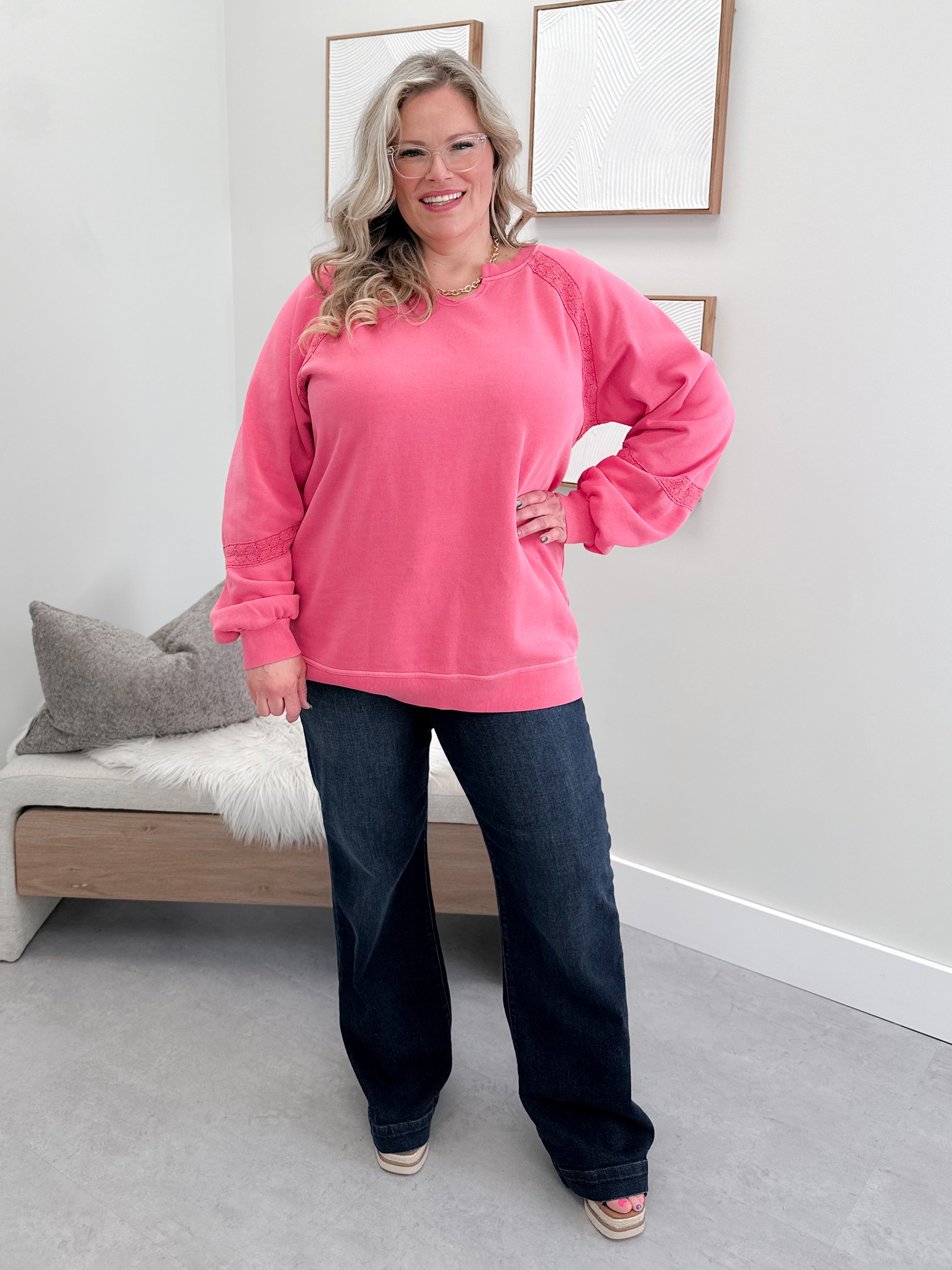 Dabria Pullover in Hot Pink