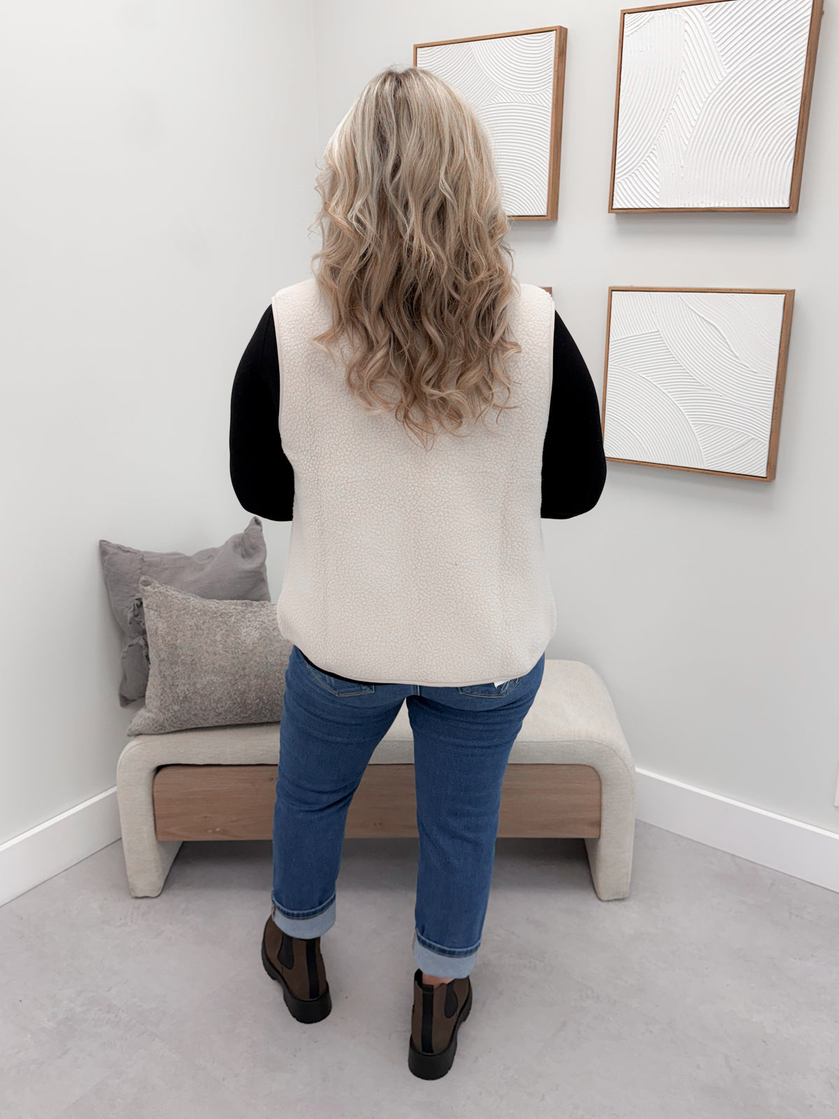 Hunter Sherpa Vest in Ecru