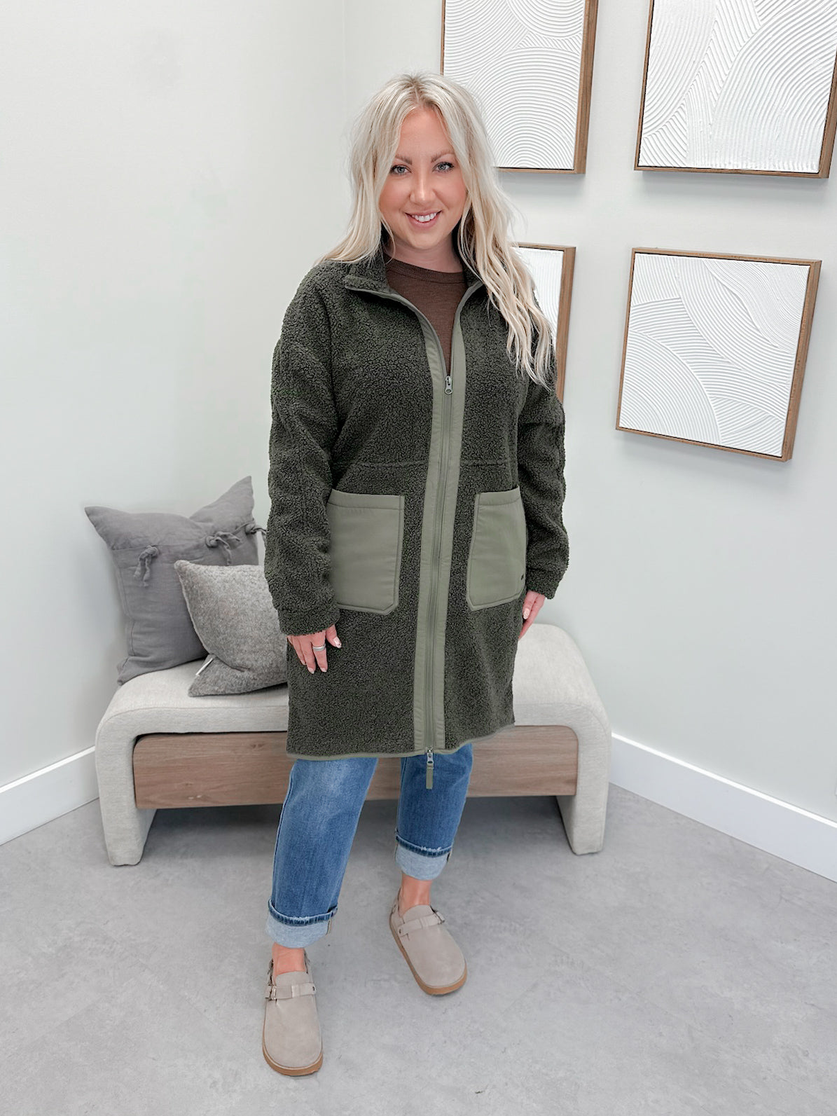 Canmore Long Jacket in Olive