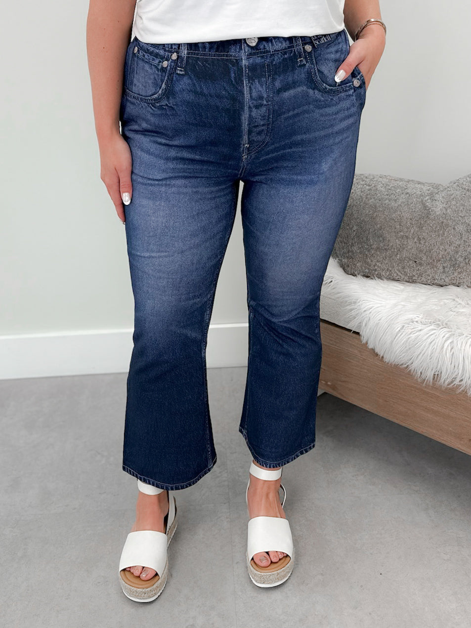 Hanna "Zenim" Cropped Comfy Flare Jeans