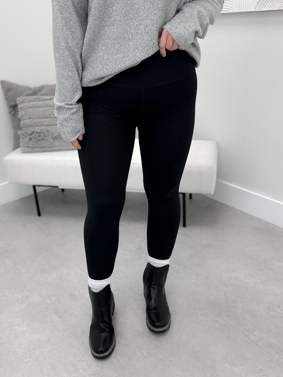Breeze High Rise Leggings in Black