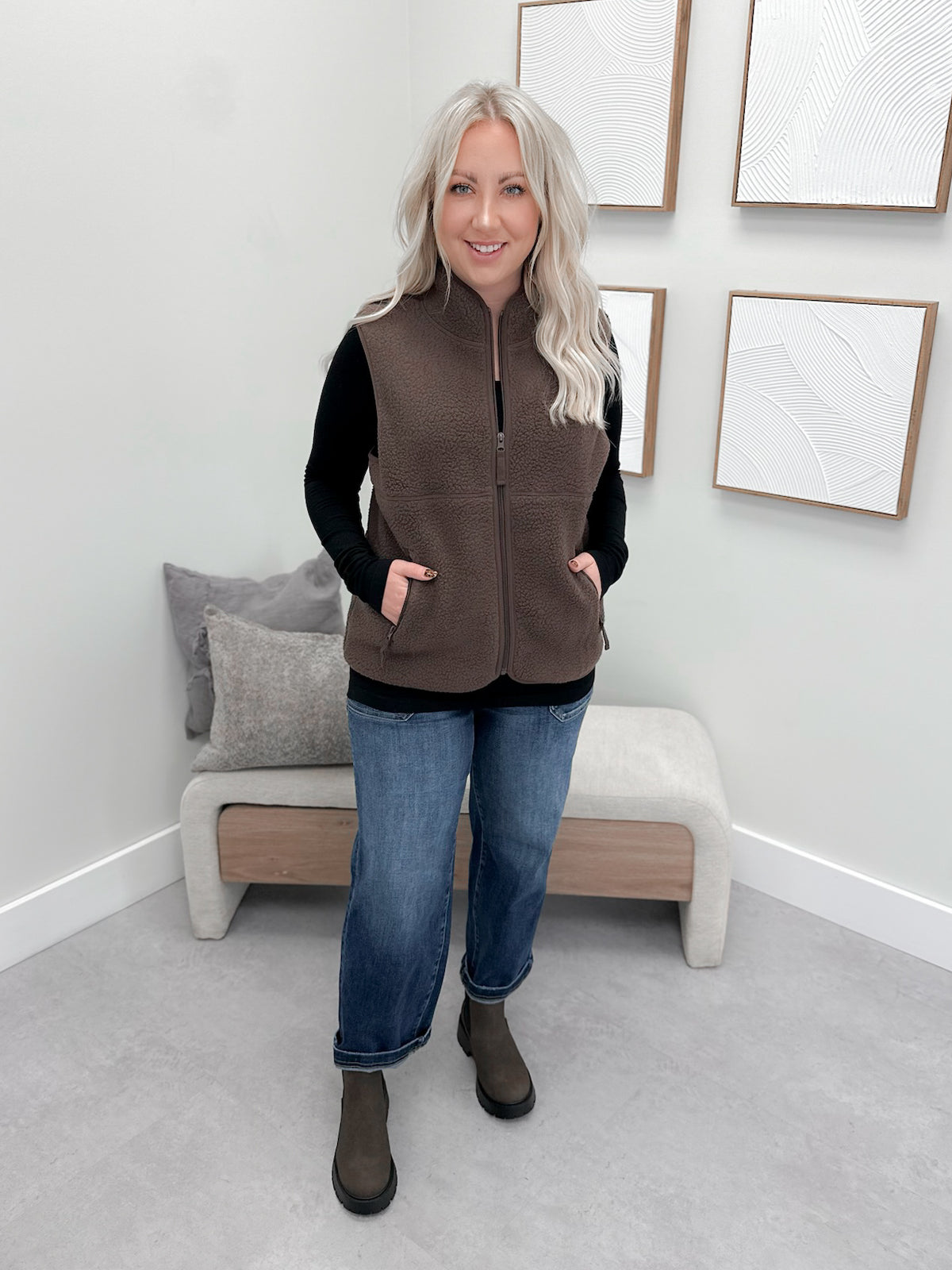 Hunter Sherpa Vest in Espresso
