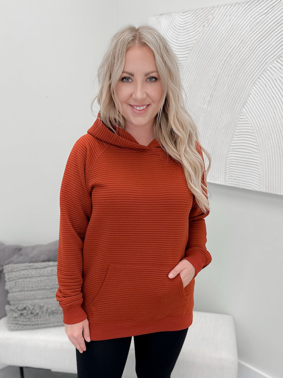 Jorah Ribbed Hoodie in Rust