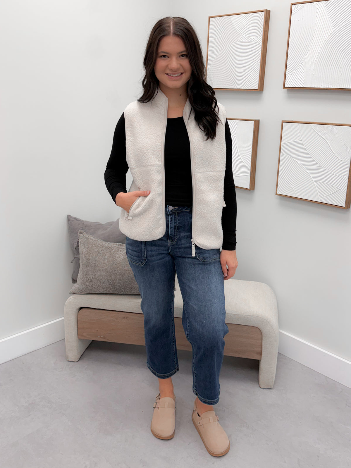 Hunter Sherpa Vest in Ecru