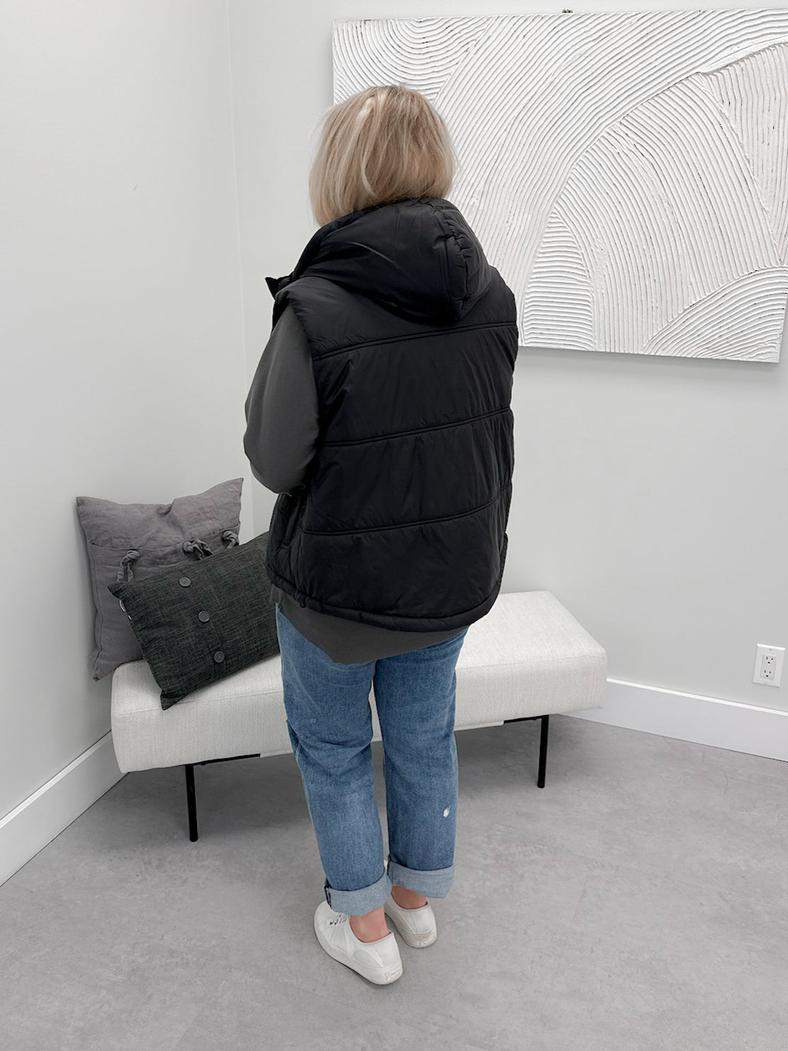 Roman Hooded Vest in Black