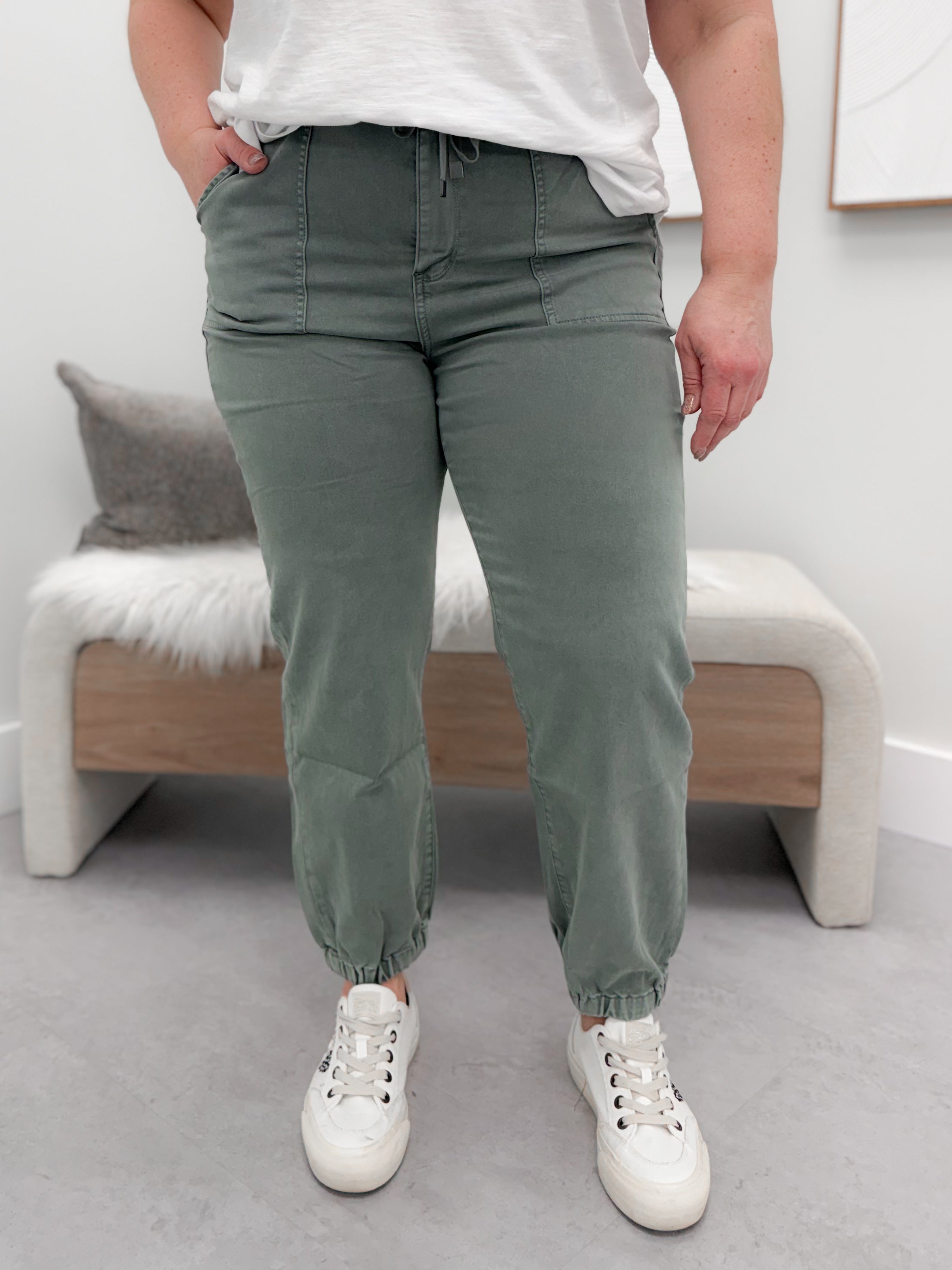 Indie Jogger Crop in Ash