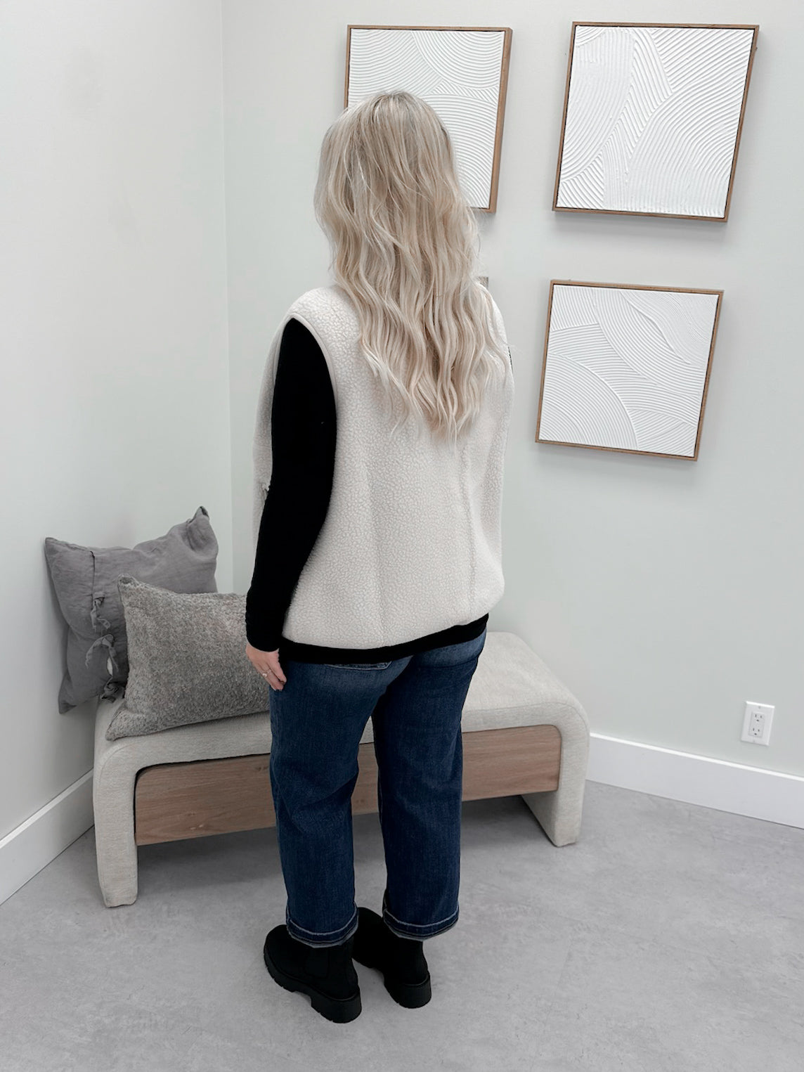 Hunter Sherpa Vest in Ecru