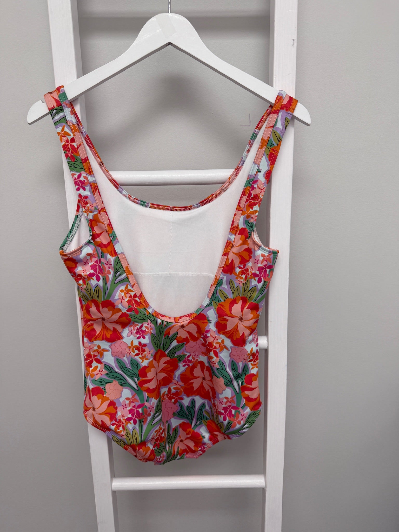 #257- Imagine Perry One piece Size M