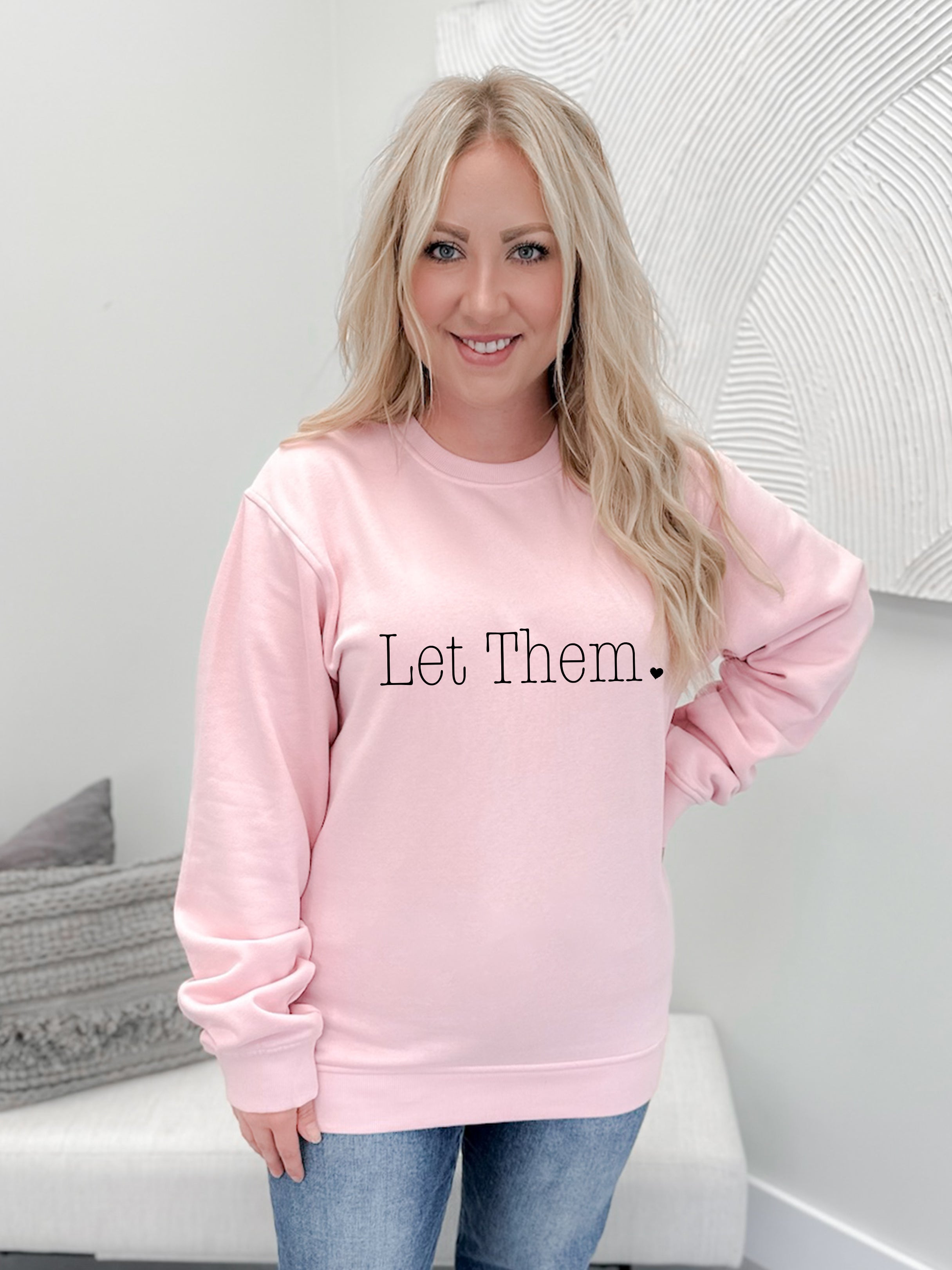 Let Them. Graphix Pullover / Hoodie