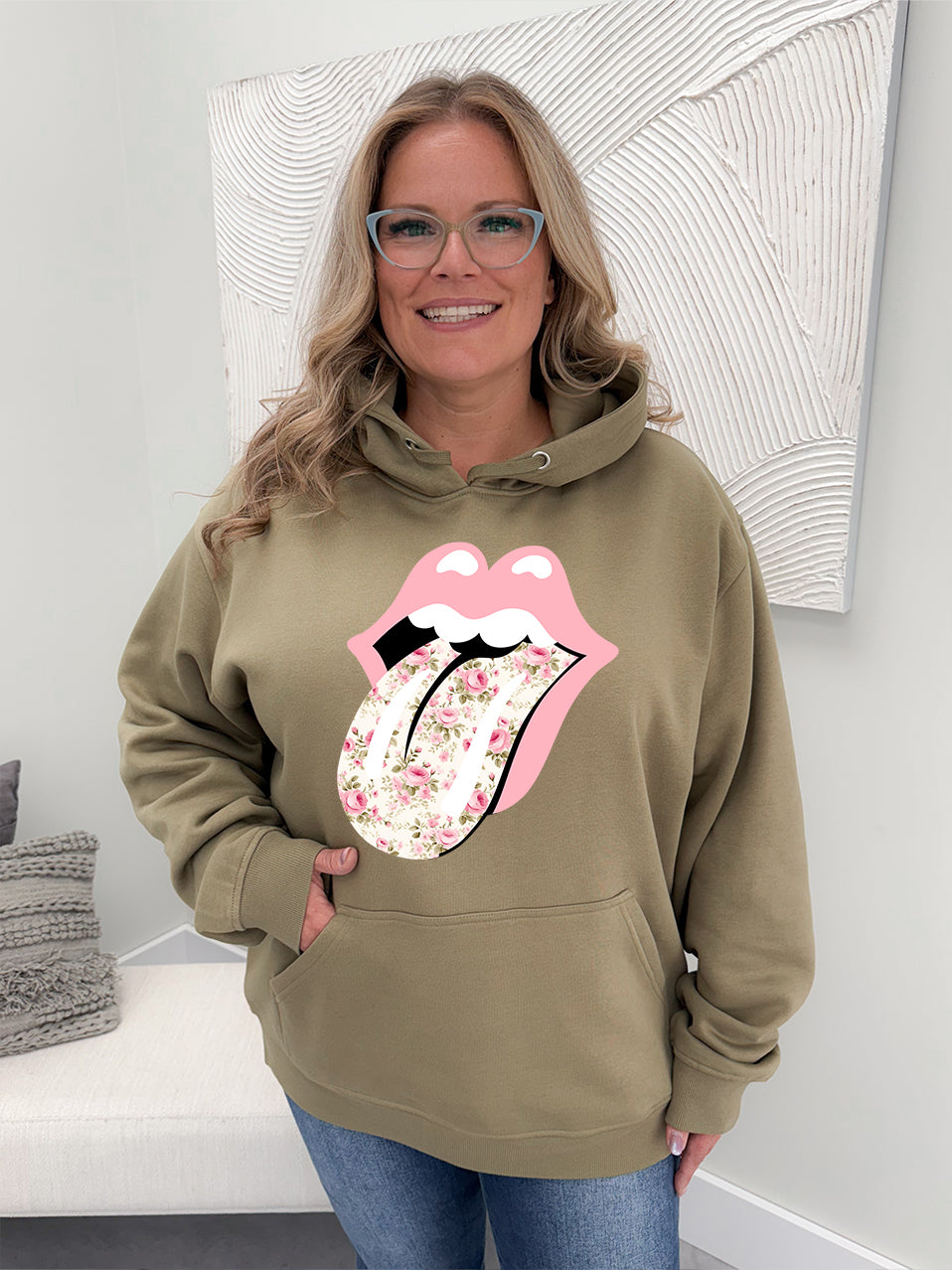Petal & Pout Graphix Pullover / Hoodie