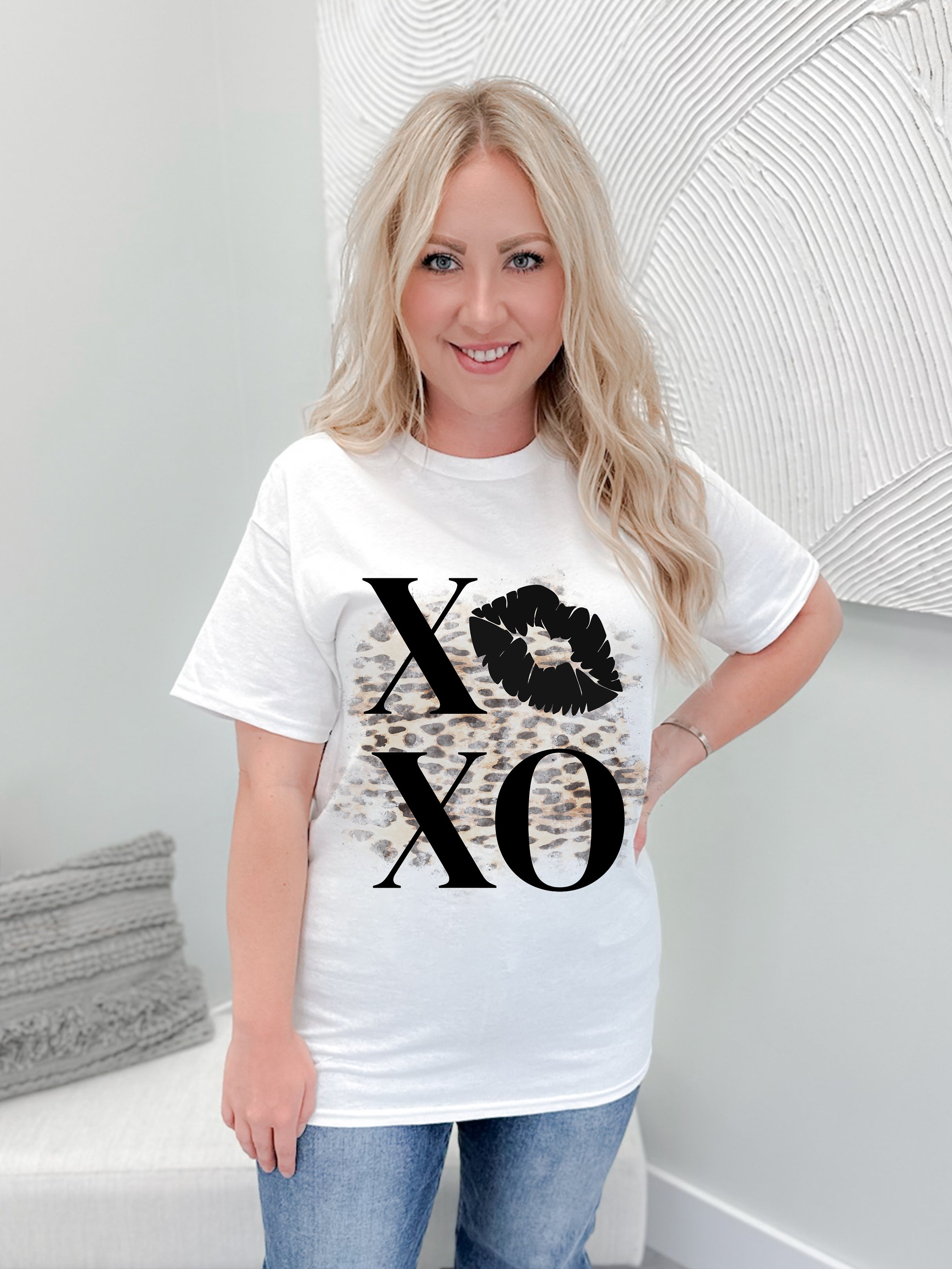 Kiss & Tell Graphix Tee