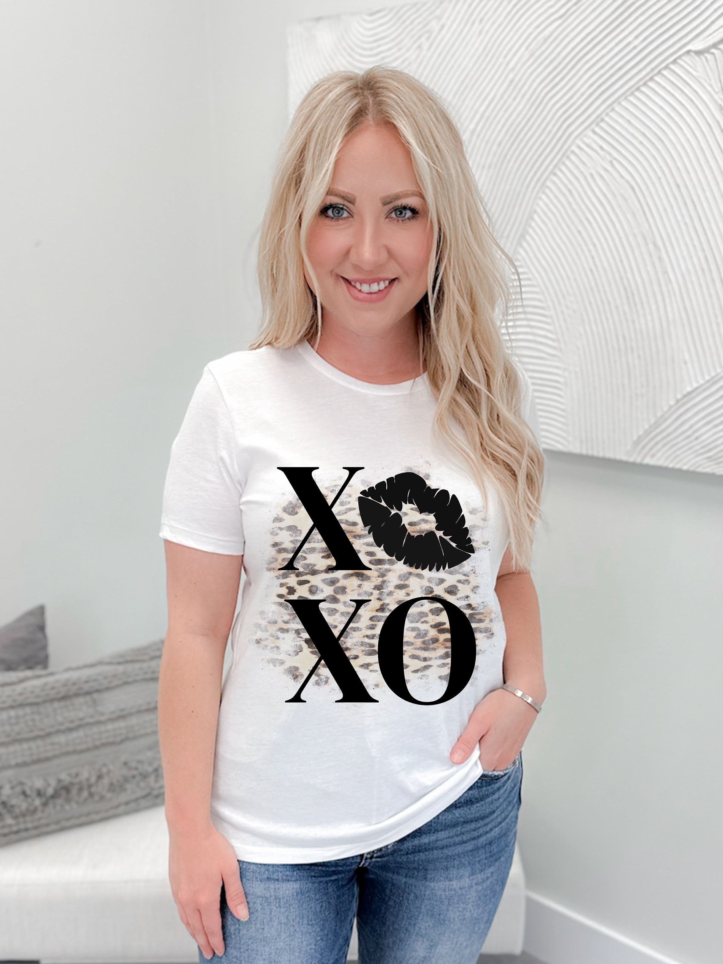 Kiss & Tell Graphix Tee