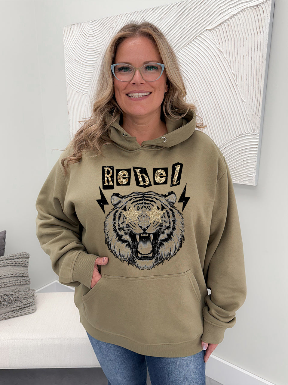 Rebel Graphix Pullover / Hoodie