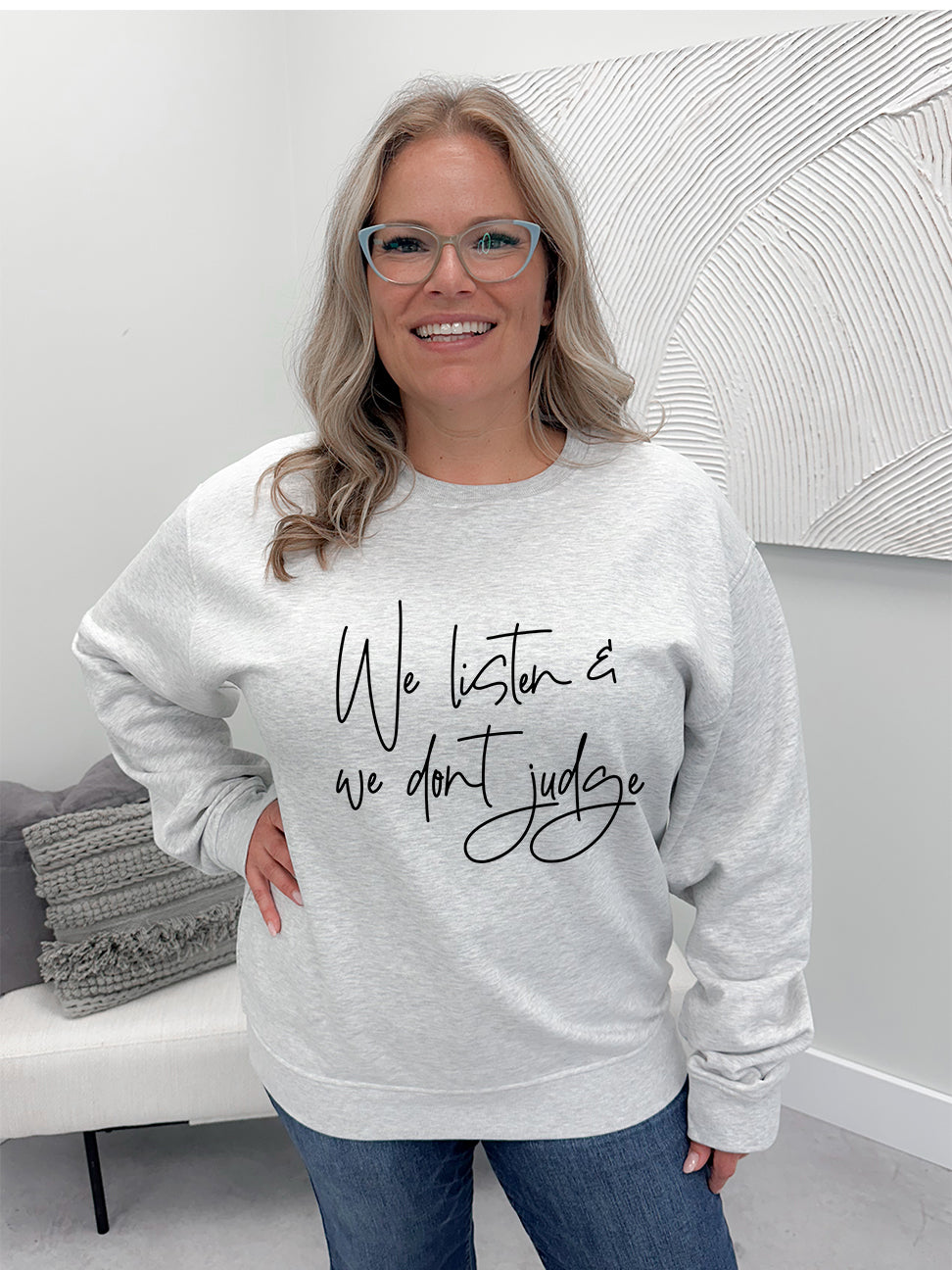 We Listen Graphix Pullover / Hoodie