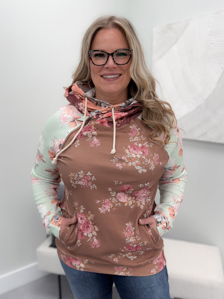 Doublehood Sweatshirt in Heaven Scent by Ampersand Ave