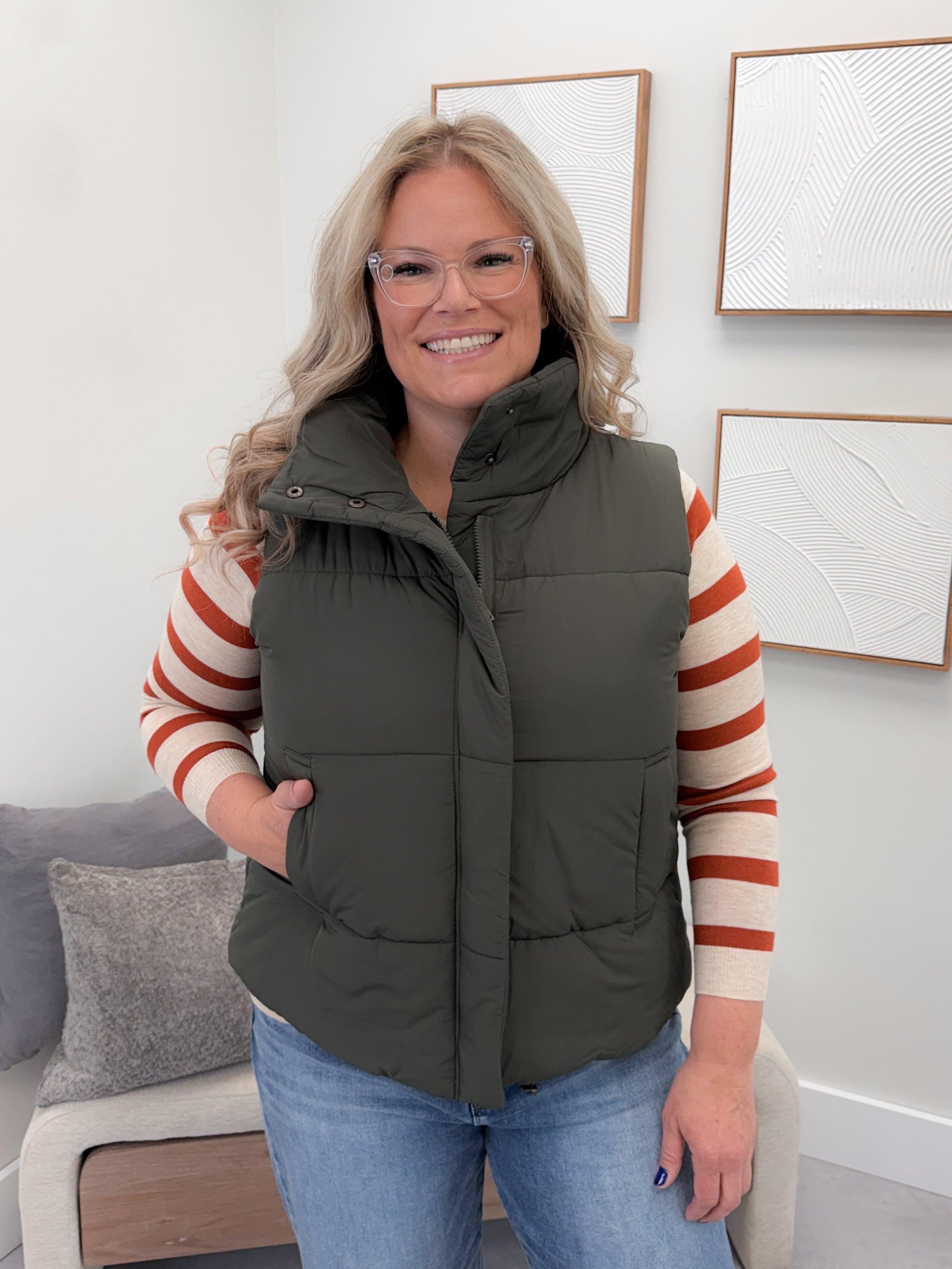 Wanderer Vest in Olive