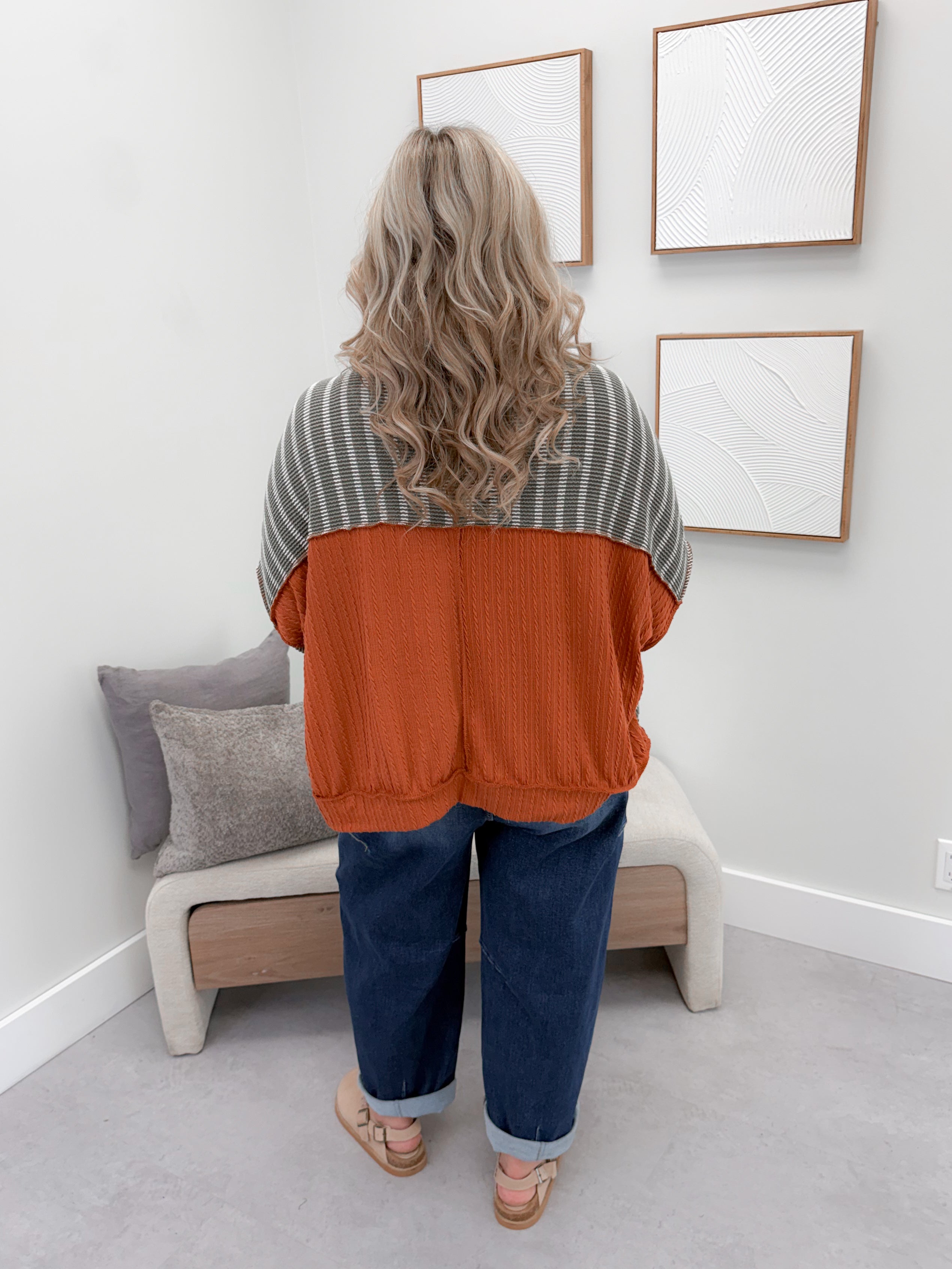 Gretta Wave Pullover in Olive/Rust