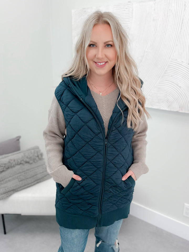 Nickie Quilted Vest in Midnight