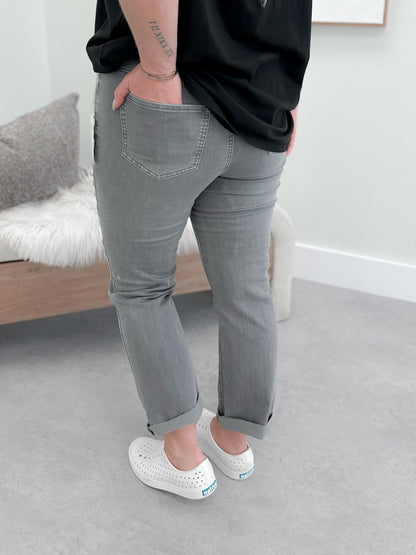 Kayla Jeans in Grey