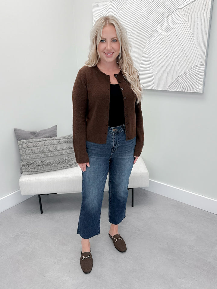 Malu Cardi in Brown