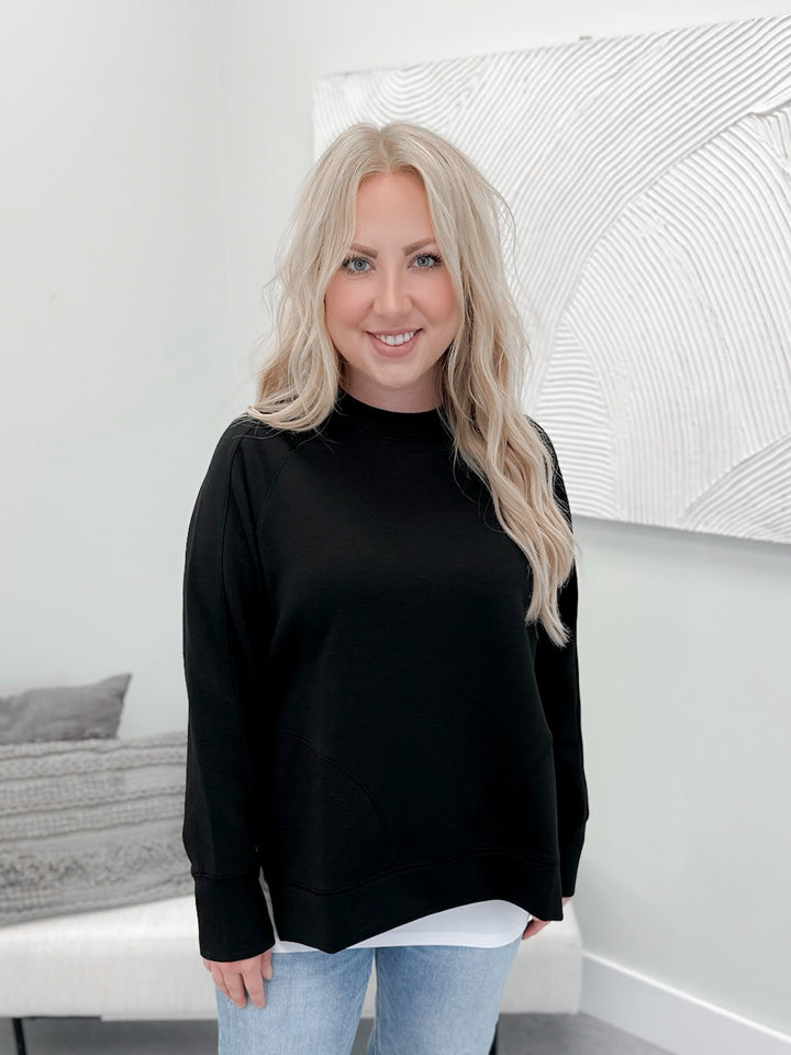 Willow Pullover in Black