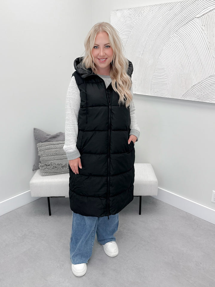 Aspen Puffer Vest in Black