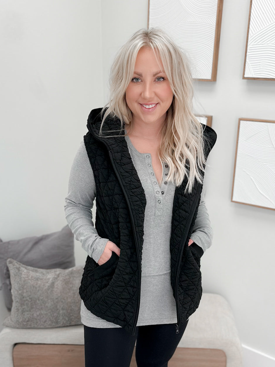 Geo Vest in Black