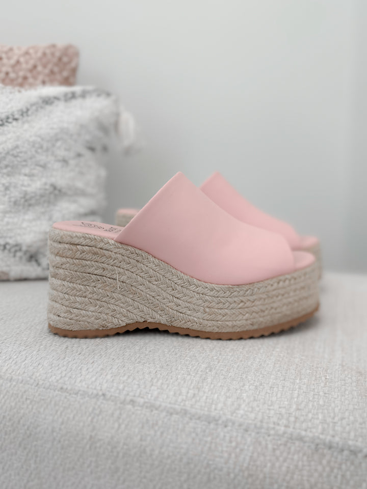Corine Wedge Sandal in Pink