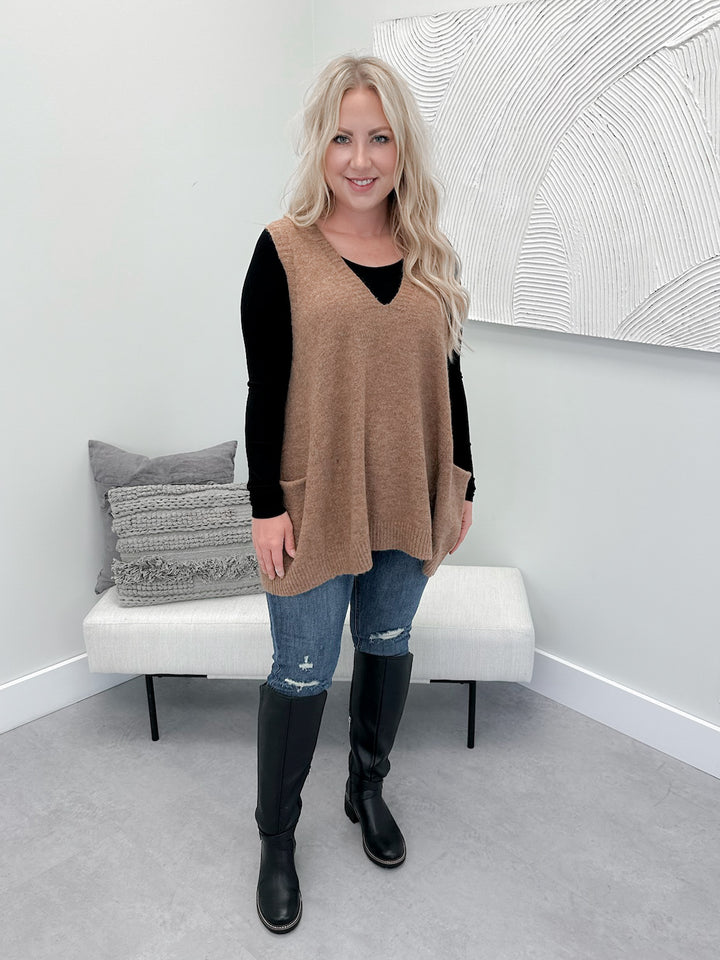 Cozy Tunic Vest in Pecan