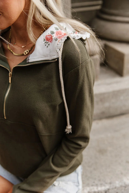HalfZip Sweatshirt in Lace Gardens by Ampersand Avenue