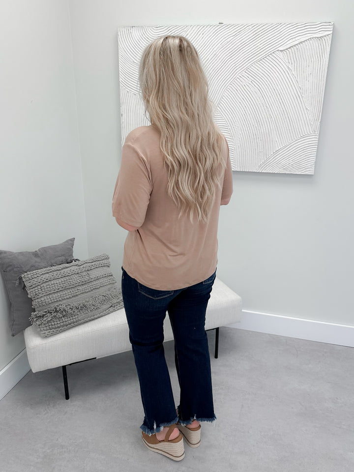Evan Pocket Tee in Taupe