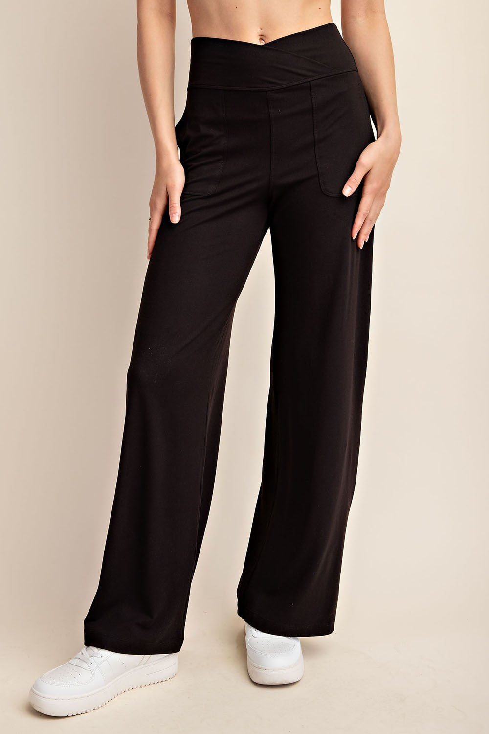 V-Waist Wide Leg Everyday Pants in Black