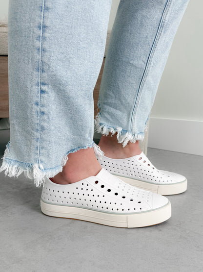 Native  Jefferson Arc Wanderfoam in Whisper White