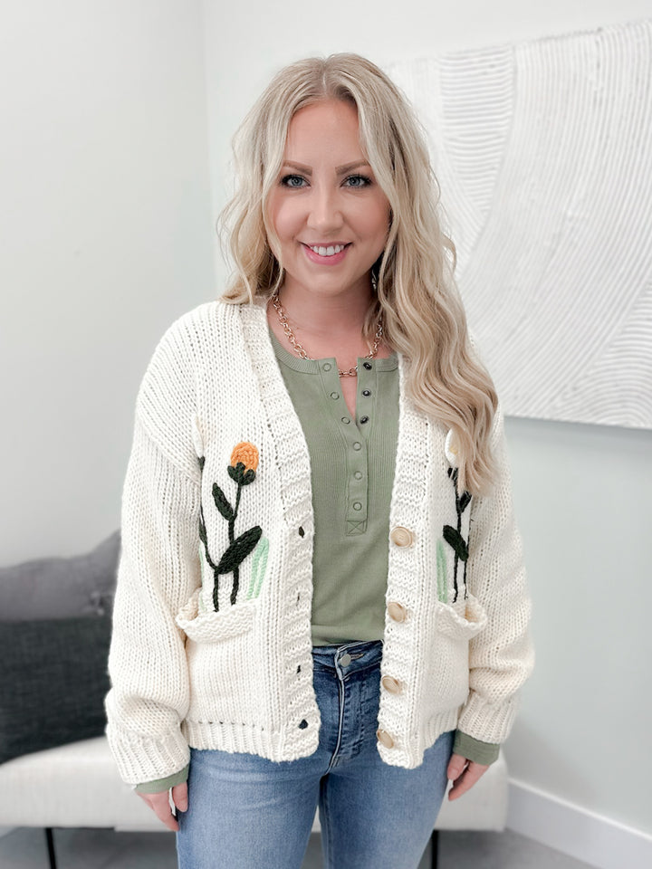 Flora Cardi in Cream