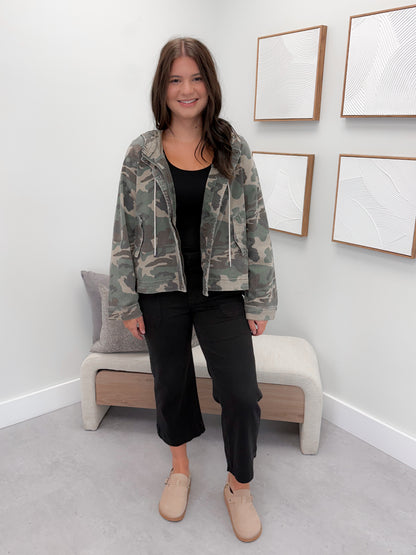Janessa Mid Rise Jeans in Black