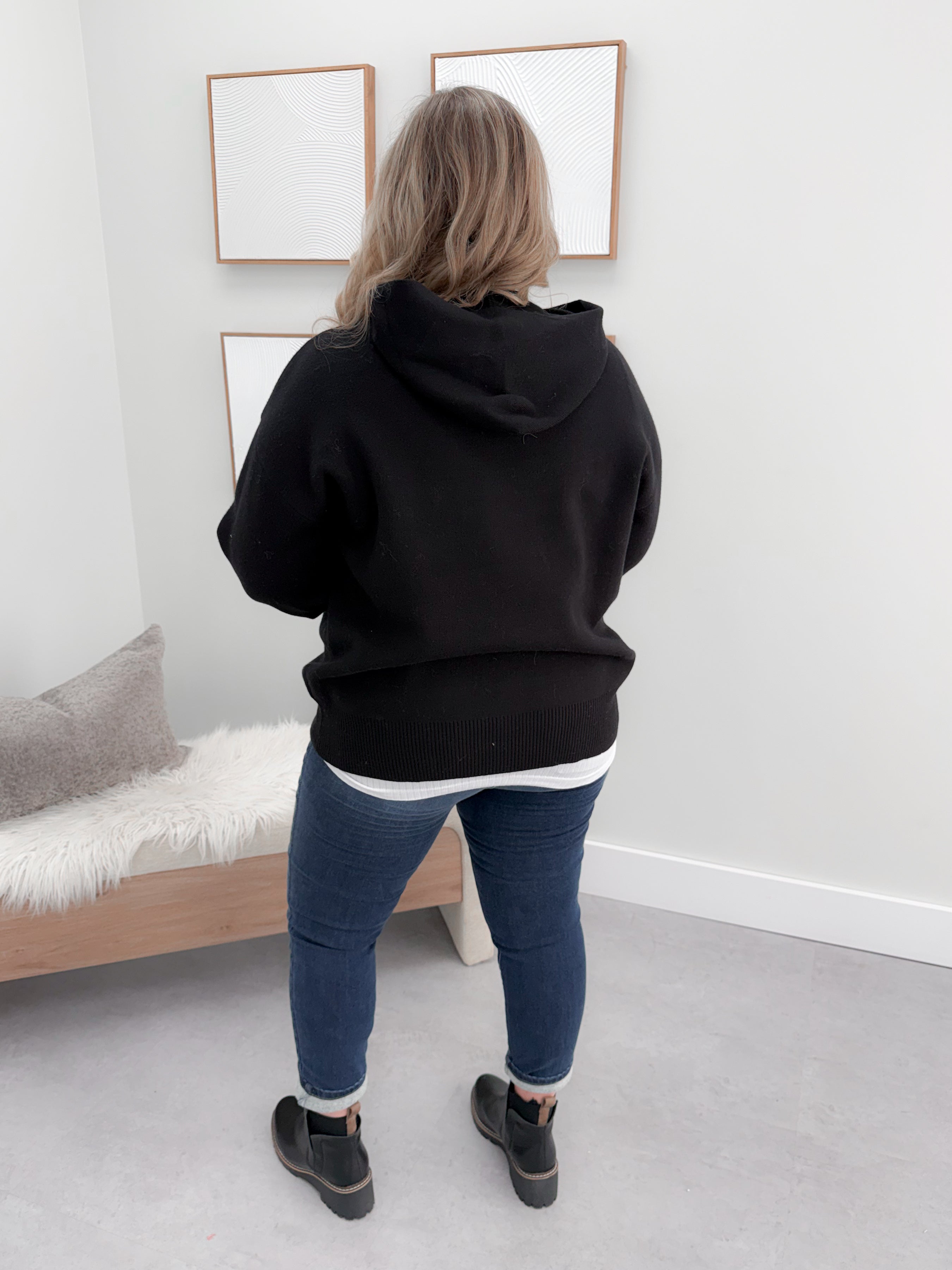 Della Hoodie in Black