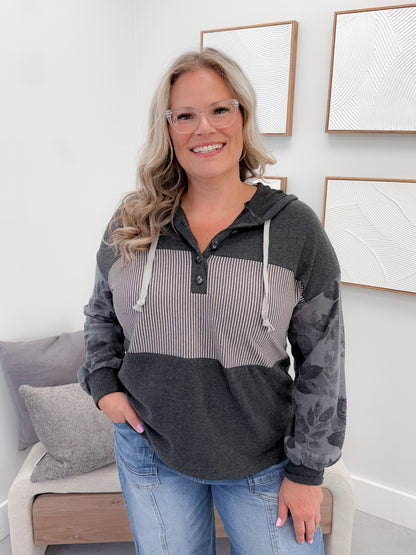 Losette Hoodie in Charcoal